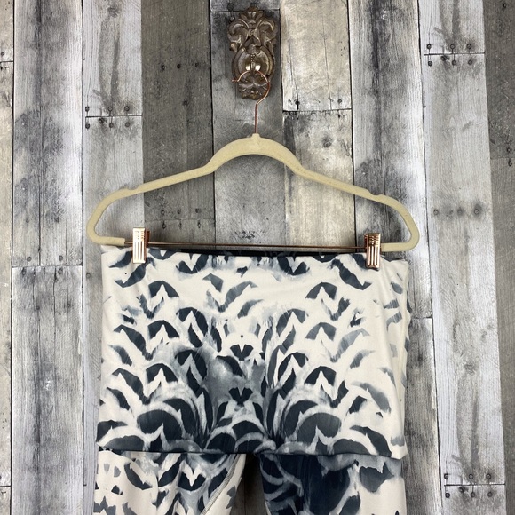 Lululemon Wunder Under Dance Pant Size 12 - Picture 3 of 12